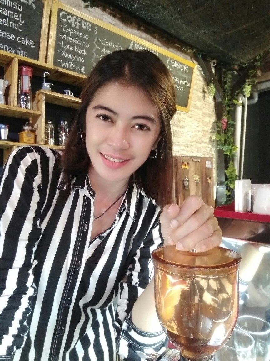 Cerita Sex Bercinta Dengan Perempuan Cafe