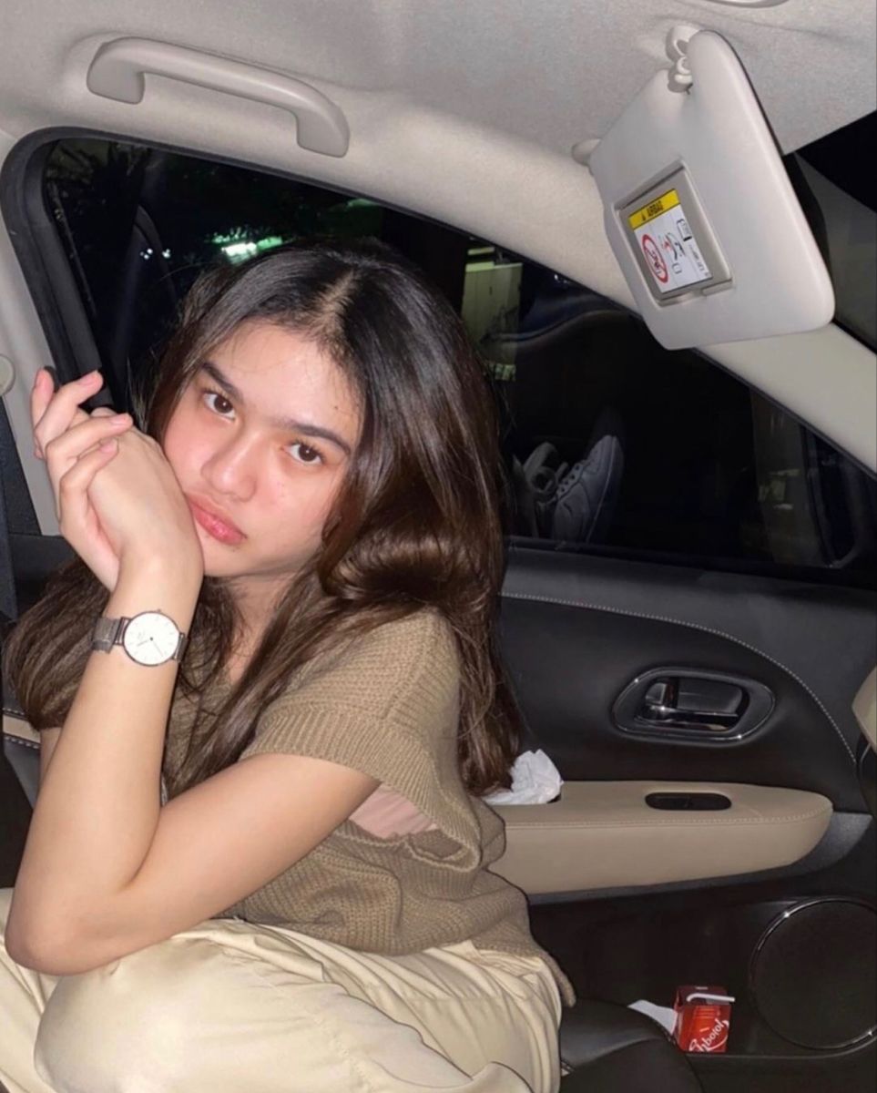 Cerita Dewasa Ngewe di Dalam mobil